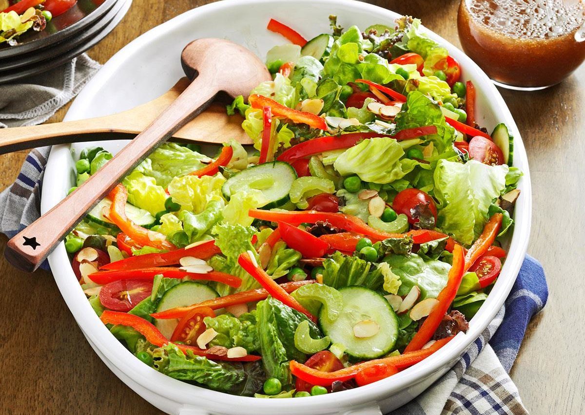Salad chứa hàm lượng lớn chất xơ cần thiết cho cơ thể