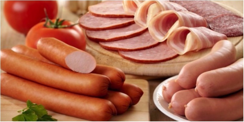 Thịt chứa nhiều thành phần gây hại 